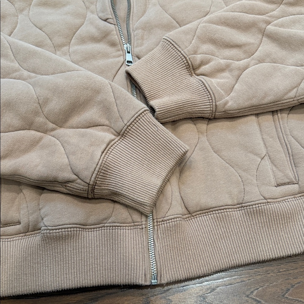 ABERCROMBIE BOMBER QUILTED JACKET - Picture 4 of 5